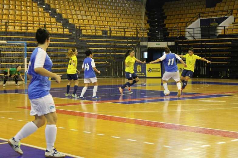 Fase del partido del pasado sábado en el CID (Foto TA)